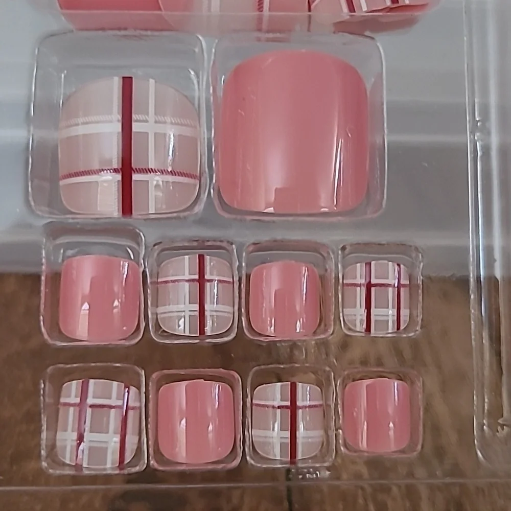 2/$16 Pink Plaid Press on Toenails